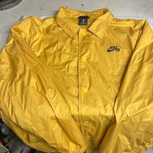 Nike SB unisex windbreaker